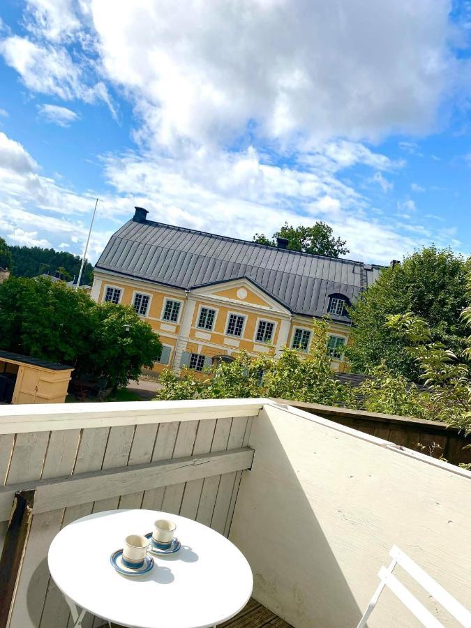 Hotel Piispan Majatalo, Pieni Erillistalo Porvoo Exterior foto